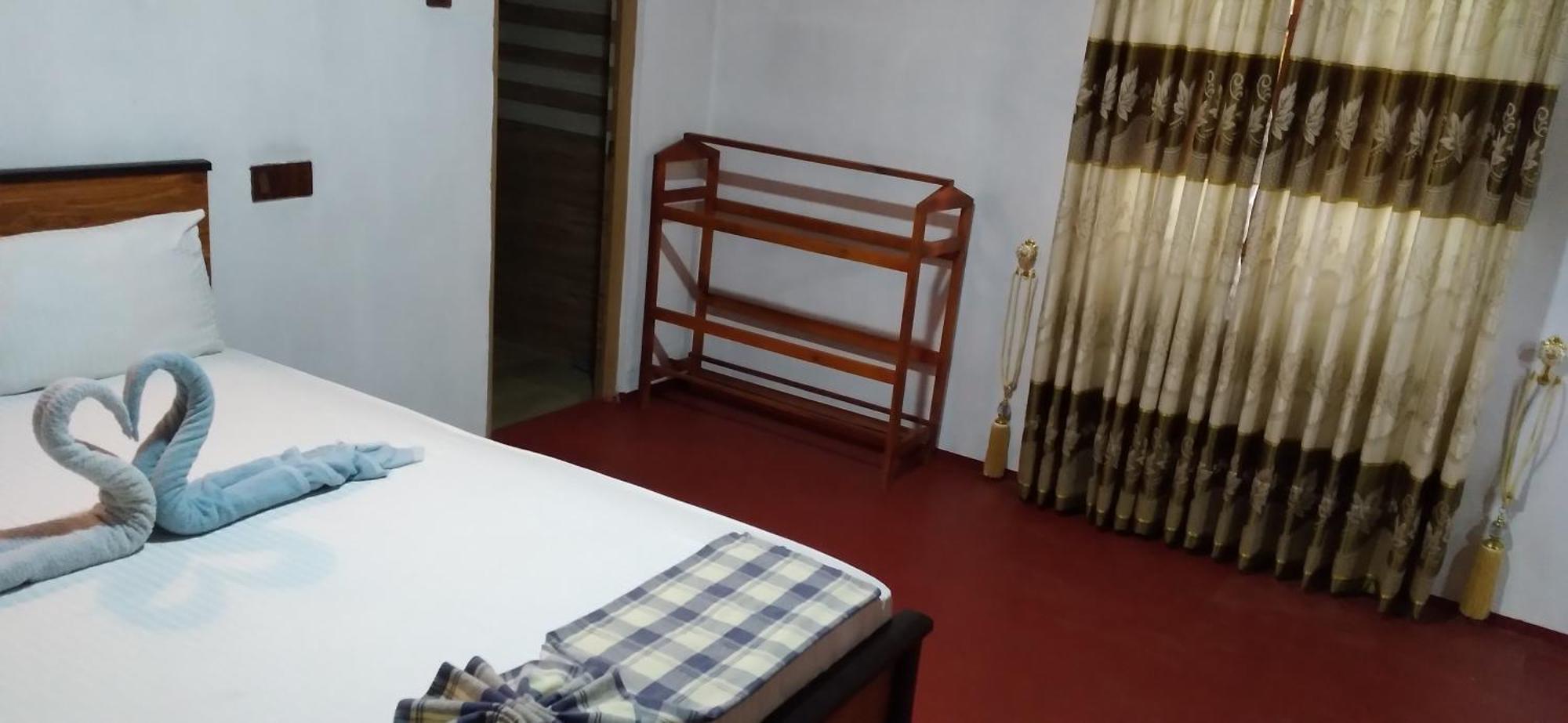 Soma Cabana, Homestay & Restaurant Tangalle Ngoại thất bức ảnh