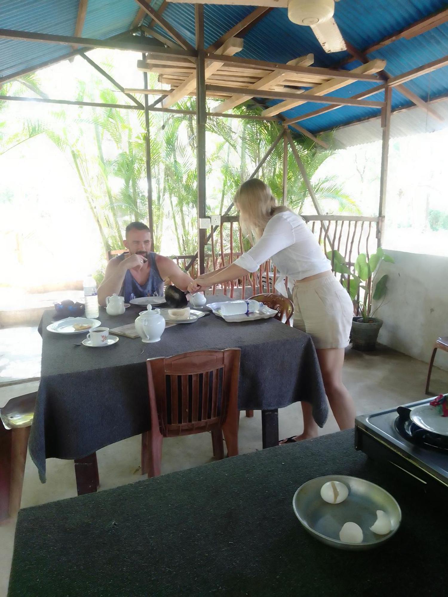 Soma Cabana, Homestay & Restaurant Tangalle Ngoại thất bức ảnh
