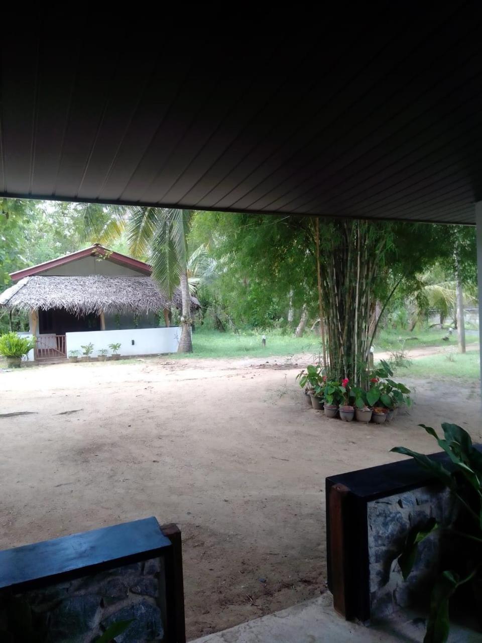 Soma Cabana, Homestay & Restaurant Tangalle Ngoại thất bức ảnh