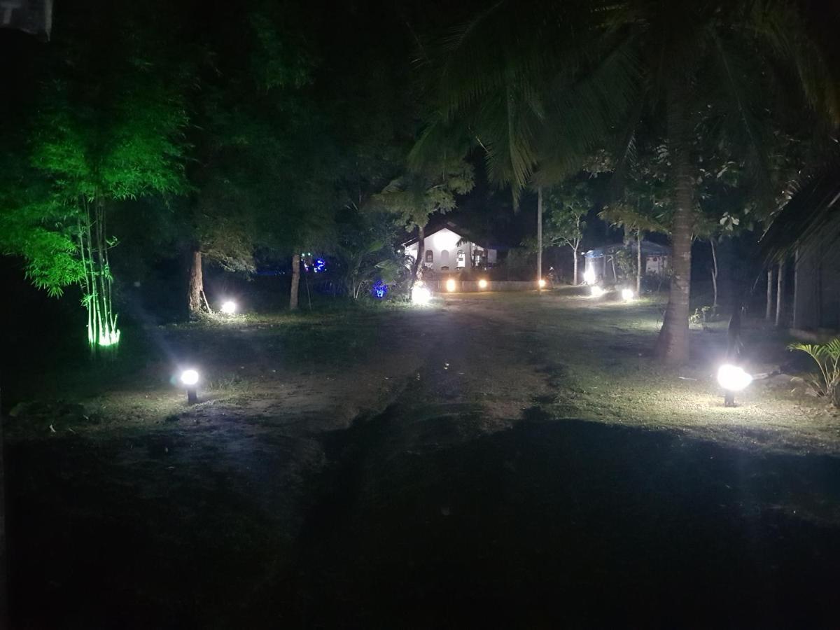 Soma Cabana, Homestay & Restaurant Tangalle Ngoại thất bức ảnh